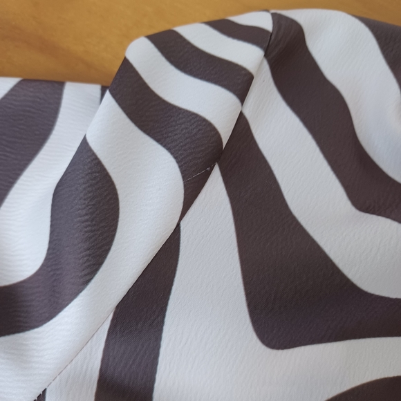 River Island Swirl Wavy Cream Brown Shirt Dress 6 See Pics for SmallDefects NWOT - Picture 12 of 16